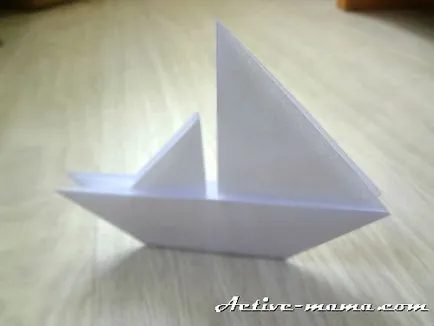 Оригами лодка от хартия със схема как да се направи мачта с платно и с тръбите за деца