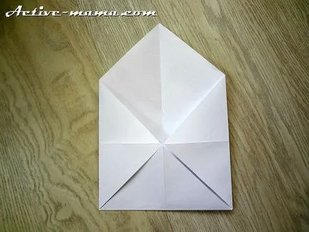 Origami barca din hârtie cu o diagramă modul de a face un catarg cu o velă și trâmbițele pentru copii