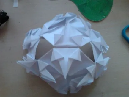 Kusudama (clasic) este cel mai usor pentru incepatori, de masterat ale țării