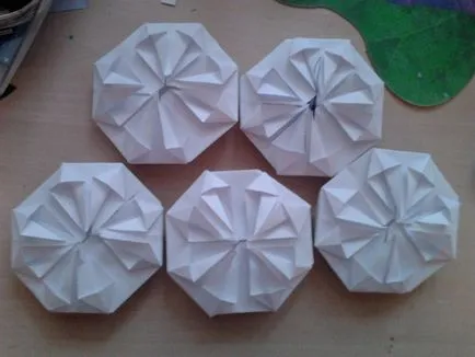 Kusudama (klasszikus) a legkönnyebb kezdőknek, mesterek az ország