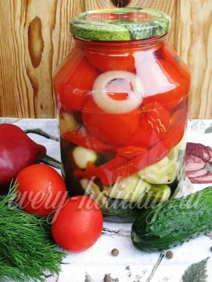 castraveti murati si reteta de tomate cu o fotografie