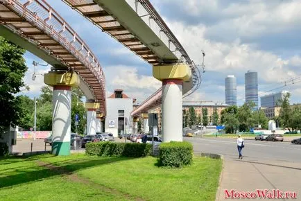 Moszkva egysínű - séta a metró