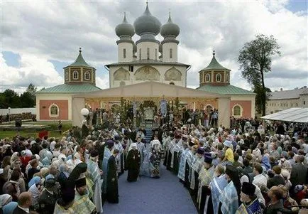 Мъж Tikhvin манастира Света Богородица снимка, история, адрес, ревюта