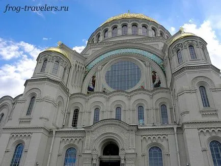 Szent Miklós Naval székesegyház Kronstadt - a fő székesegyház a magyar haditengerészet