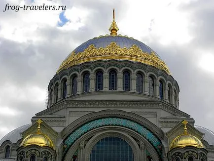 Szent Miklós Naval székesegyház Kronstadt - a fő székesegyház a magyar haditengerészet