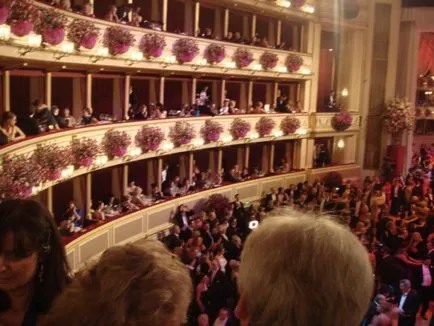 Наталия Буга в Виена топката, аз се почувствах като принцеса! Хората - на списанието - и забавно