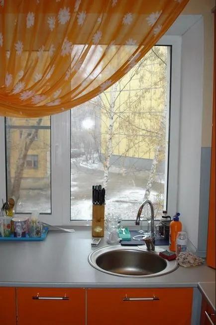 Ниша под перваза на прозореца в Хрушчов използвате пространството разумно
