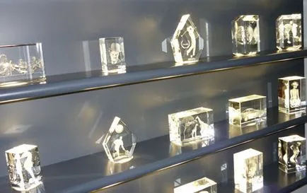Volum (3d) gravare cu laser în interiorul sticlei