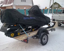 Trailer pentru snowmobile