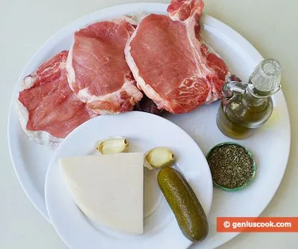 Валцована свинско филе със сирене и краставици, месни ястия, брилянтен готвене - рецепти за вкусна и