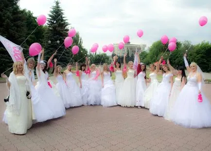 Runaway Bride cosmopolită - Voronezh, autorii luciu de școală