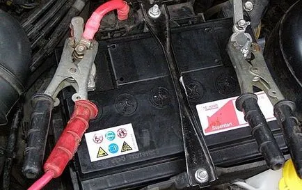 Lemerült akkumulátor, hogyan kell elindítani az autót, indítsa el a motort, vagy nyissa meg az autó