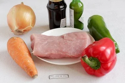 Carne de porc cu legume - un pas cu pas reteta pentru modul de a găti cu fotografii