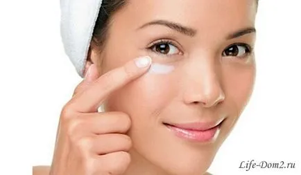 Îngrijire a pielii din jurul ochilor, expertii recomanda