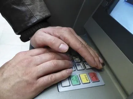 Iată cum să fața locului un skimmer pe ATM înainte de a pierde bani - makataka