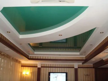 Bright окачен таван (гланц и сатен) във вътрешността на кухнята, банята, коридора, хол, спалня,