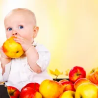 Как можем да се хранят-годишно дете, бебешка храна годишно