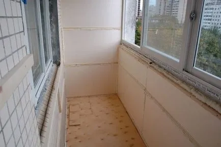 Колкото по-добре изолира балкон пяна или минерална вата