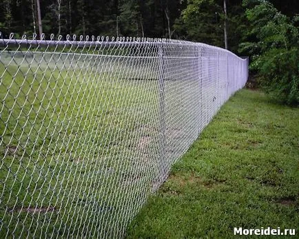 Hogyan zárjuk a kerítés háló háló bizonyított és kreatív módon