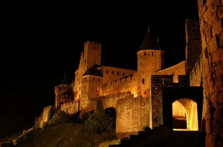 Donturistik, Carcassonne