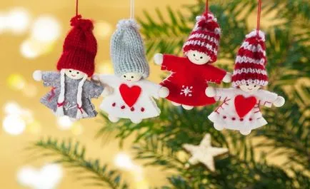 Коледни играчки със собствените си ръце украсили коледна елха с хартия, плат, дърво и други импровизирани