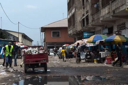 Două Congas ca cele mai sărace două țări ale lumii trăiesc