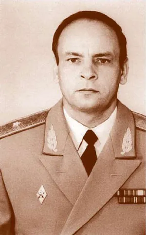 Română Erou Romanov Anatoliy Aleksandrovich (p