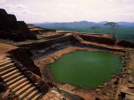 A Mount Sigiriya (sigiriya) vagy oroszlán szikla sziget Srí Lanka