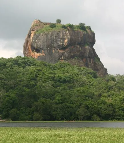 Mount Сигирия (Сигирия) или лъв рок остров Шри Ланка