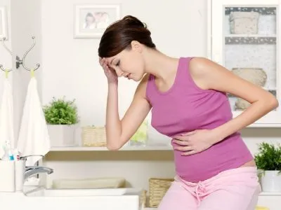 Gyomorégés terhesség alatt okok és a kezelés, mit kell tenni, hogyan lehet megszabadulni a késői szakaszában