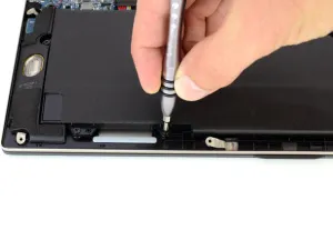 Cum să dezasamblați laptopul asus ZENBOOK ux32vd