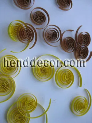 Cum sa faci un magnet pe frigider in tehnica quilling - decor Caleidoscop