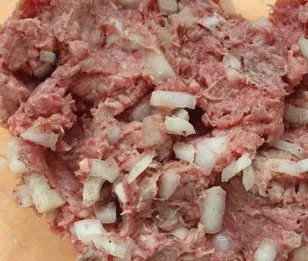 Cum sa faci o umplere de carne pentru plăcinte, suculent