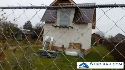 Hogyan kell telepíteni a kerítés háló háló saját nyaraló saját kezűleg