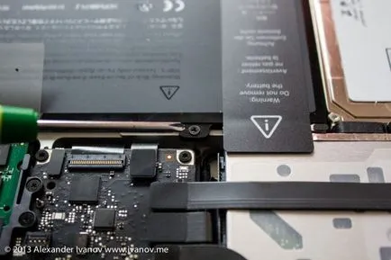 Hogyan cseréljük ki az akkumulátort egy MacBook Pro - Alexander Ivanov