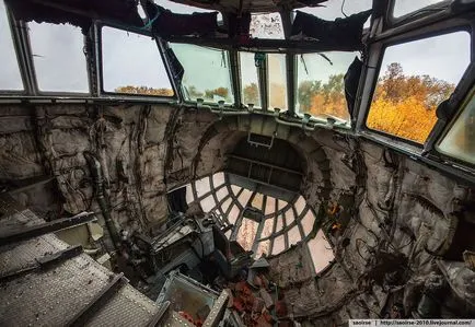 Avion cimitir în suburbii, știri fotografie